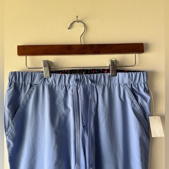 NWT Koi basics‎ light blue scrub pants size S - Picture 3 of 8